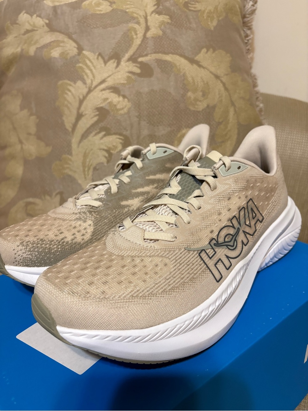Hoka Mach 6 - Neutral Beige Running Sneakers with White Midsole